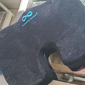 MEMORY FOAM Seat Cushion NO Slip!